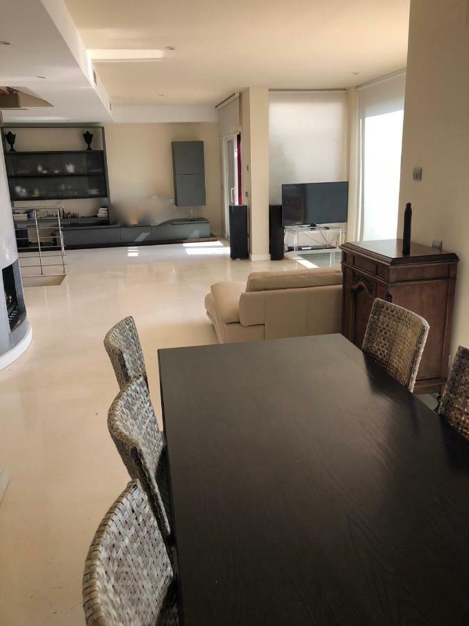 Atico-Duplex Primera Linea De Playa En El Centro De 에스테포나 외부 사진